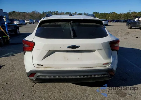 2024 Chevrolet Trax 2Rs z USA, uszkodzony, nr VIN KL77LJE28RC120093